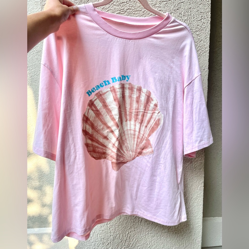 Missguided Pink Beach baby Shell Graphic Tee never worn